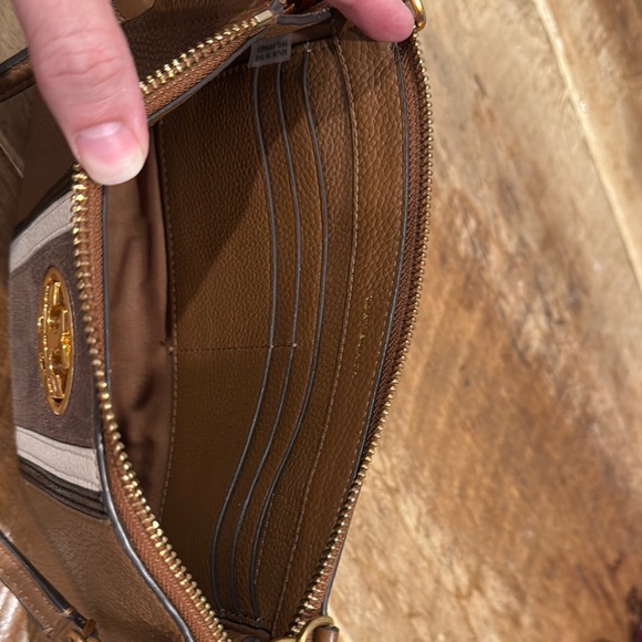 Tory Burch Carson Stripe Leather Crossbody Bag - Picture 5 of 8